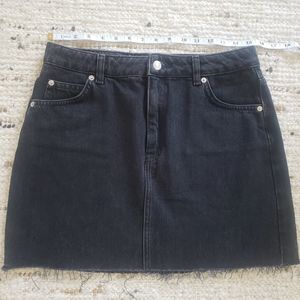 Topshop Skirt (Size 8)